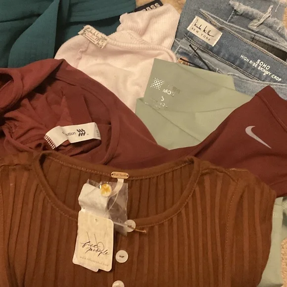 Mystery Box - Picture 3 of 4